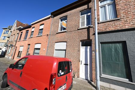 Instapklare woning met TUIN nabij centrum Sint-Kruis - Photo 2