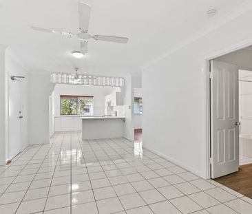 Modern and Convenient Living in the Heart of Manoora - Photo 6