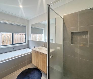 21 Fountian Drive, Beveridge, Vic 3753 - Photo 3