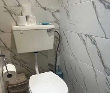 1 Bed Flat, London, E13 - Photo 4