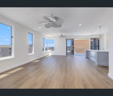 Coastal Residence of Exceptional Quality - Photo 1