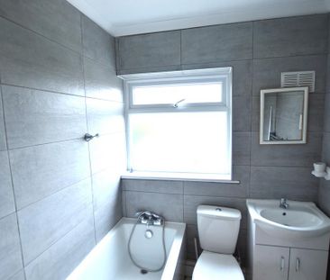 3 bedroom terraced house to rent - Photo 2