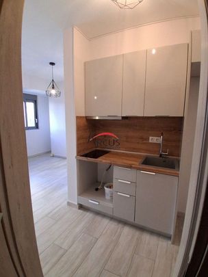 Studio/Γκαρσονιέρα για ενοικίαση - Χαριλάου, - Φωτογραφία 1