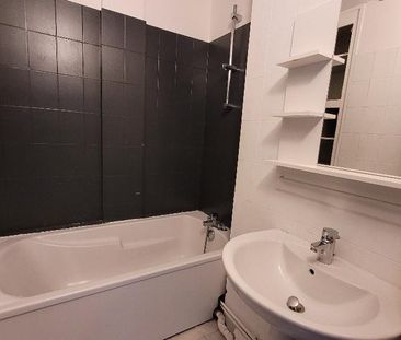 Location Appartement 4 pièces 66m² LE HAVRE 76600 - Photo 3