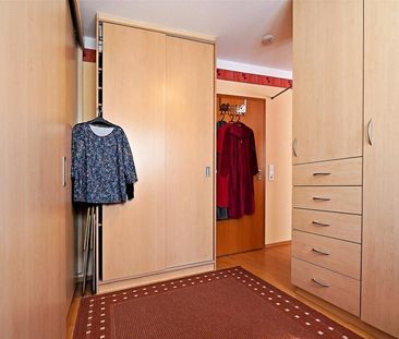 Perfekt für Senioren! Schönes Wohnen mit Einbauten, 3,5-Zimmer, EBK... - Photo 1