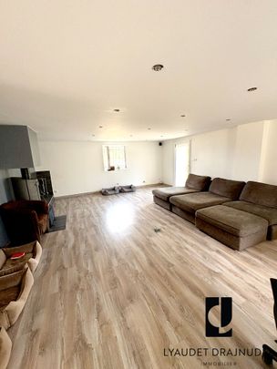 Location Maison 5 pièces 143m² - Photo 1