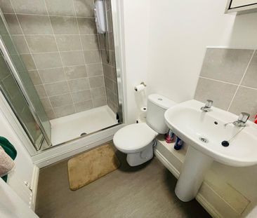 Signalman Court, Rugby, CV21 - Photo 5