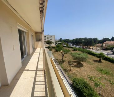 Location Appartement 3 pièces 68m² HYERES 83400 - Photo 5