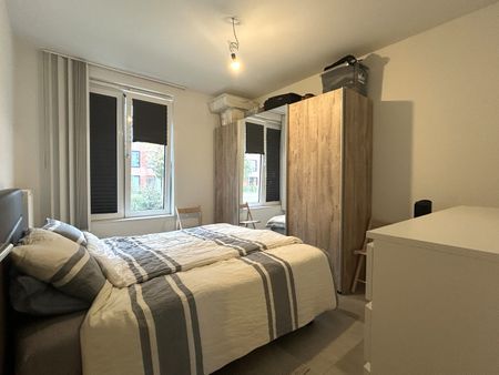 Prachtig gelijkvloers appartement met terras en autostaanplaats - Photo 4