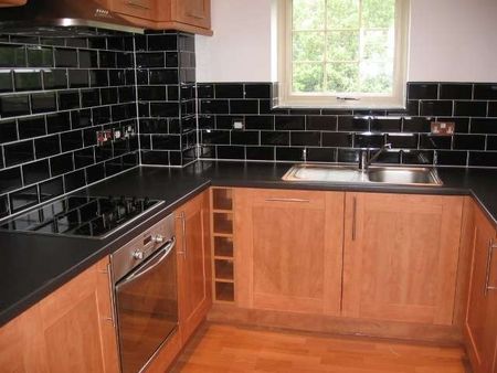 Upper Holywell, Holywell Heights, S4 - Photo 3