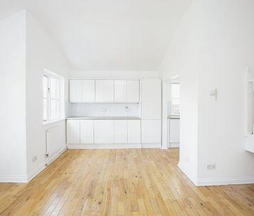 3 bedroom flat to rent - Photo 5