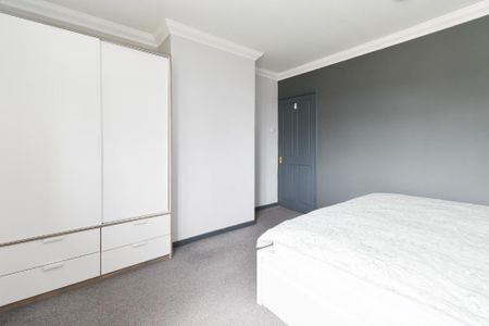 6 bedroom semi-detached house to rent - Photo 4