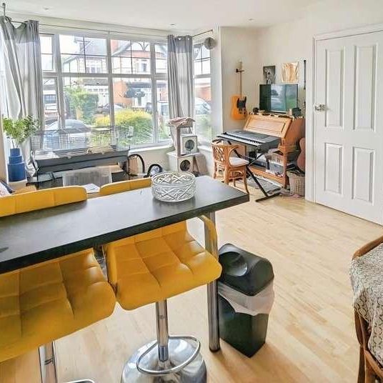 York Road, Woking, Surrey, GU22 - Photo 1