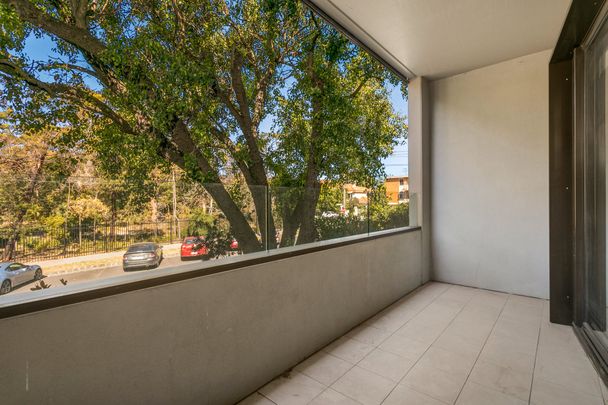 Luxury Living in a Prized Parkside Position - Photo 1