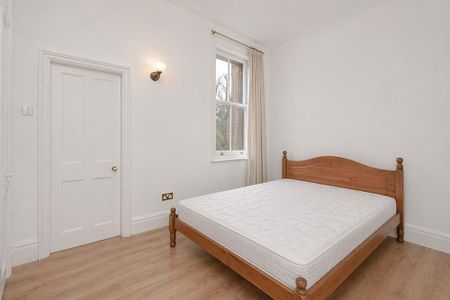 3 bedroom apartment to rent - Photo 2
