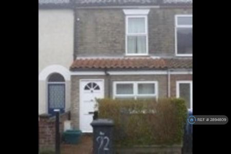 3 bedroom terraced house to rent - Photo 5