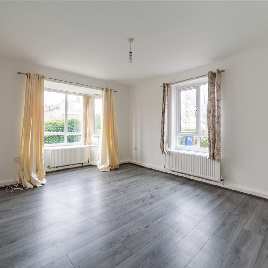 2 bed flat to rent in Whalton Avenue, Newcastle Upon Tyne, NE3 - Photo 1