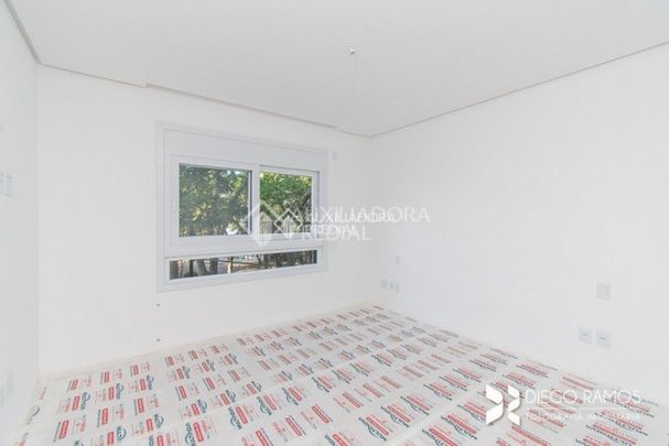 Apartamento com 3 quartos e 346m² para alugar em Vila Assunção, Porto Alegre. - Photo 1