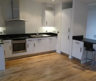 2 bed Apartment - To Let - Photo 1