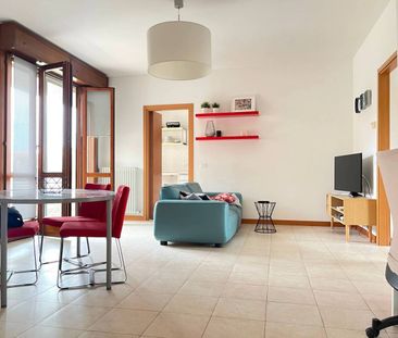 Quadrilocale via Ferruccio Parri 21, Bolognina, Bologna - Photo 1