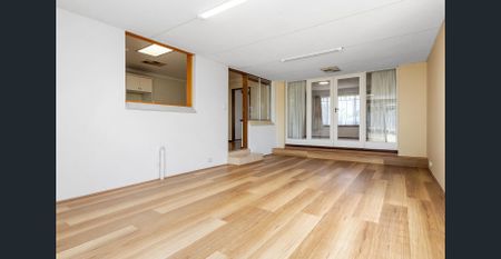 OLD CHARM MEETS MODERN LIVING - Photo 4