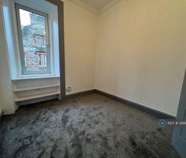 3 bedroom maisonette to rent - Photo 4