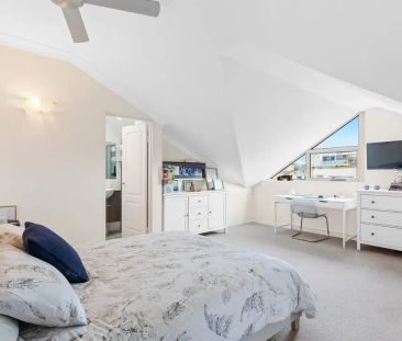 Spacious Apartment with Superb Entertaining Terrace - Photo 6