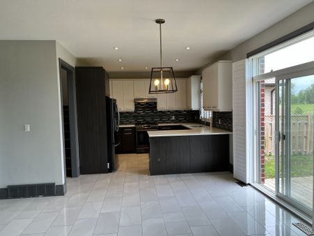 For Lease - 193 Leitch Street, Dutton/Dunwich, Ontario - Photo 2