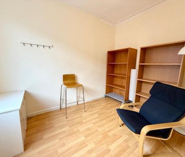 3 bedroom house share to rent - Photo 4