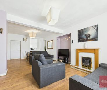 End of terrace house to rent on - Photo 1