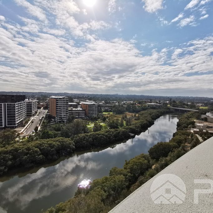 Exclusive Penthouse Apartment, Spectacular Views, Riverbank Location!! - Photo 1