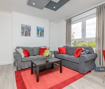 2 bedroom flat to rent - Photo 2