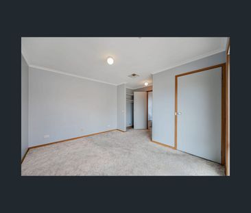 31 Newlyn Drive, Craigieburn, Vic 3064 - Photo 3