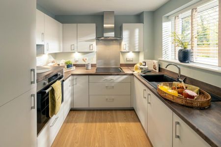 2 bedroom retirement property to rent - Photo 2