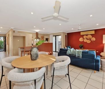 21 Laurie Motti Parade, Kirwan - Photo 2