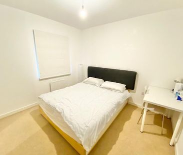 4 bedroom flat to rent - Photo 1