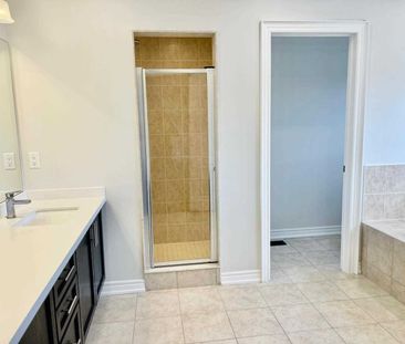 For Lease - 707 Clifford Perry Place, Newmarket, Ontario - Photo 5