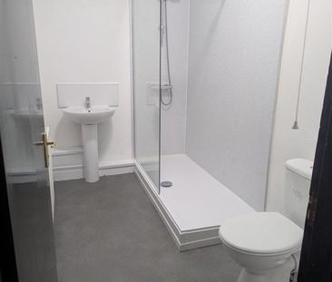 2 bedroom ground floor flat to rent - Photo 6