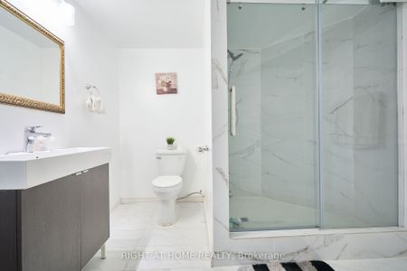 Detached Home For Lease | E8129834 - Photo 4