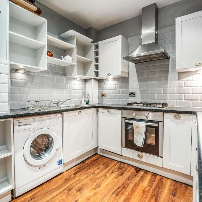 3 bedroom serviced apartment to rent - Photo 1