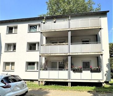 Frisch renovierte 3-Zi.-Whg. mit Tageslichtbad und Balkon - Foto 2