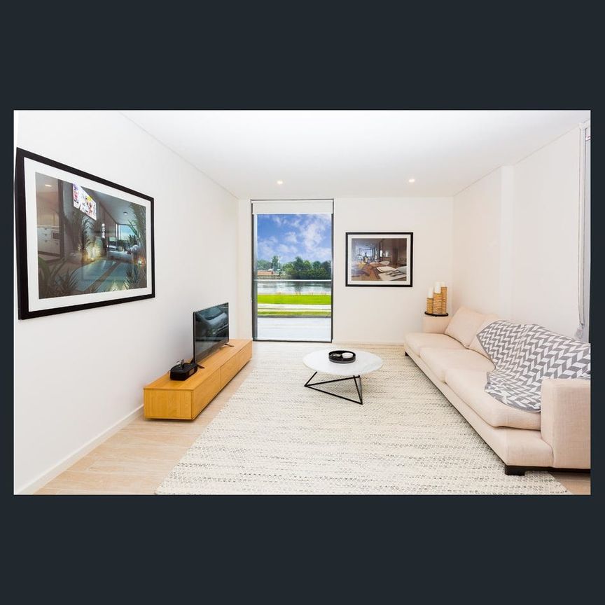 Modern two-bedroom apartment with waterviews in Ermington - Photo 1