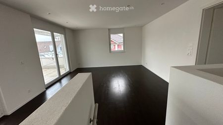 Grosszügiges 6.5-Zimmer-Doppeleinfamilienhaus (Haushälfte) in Erlen – ab November 2026 verfügbar - Photo 2