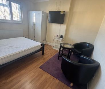 1 bedroom property to rent - Photo 6