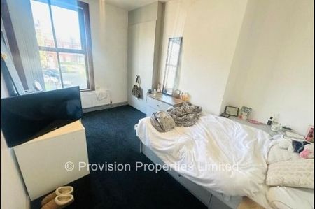 6 Bedroom Ebberston Terrace - Photo 4