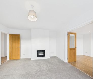 4 bedroom detached house to rent - Photo 6