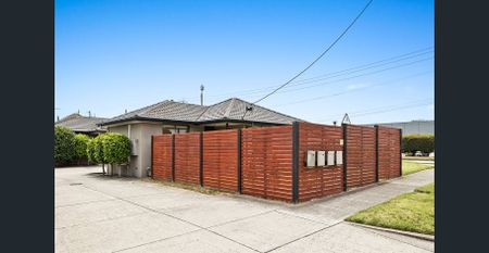 House Like Proportions - Photo 5