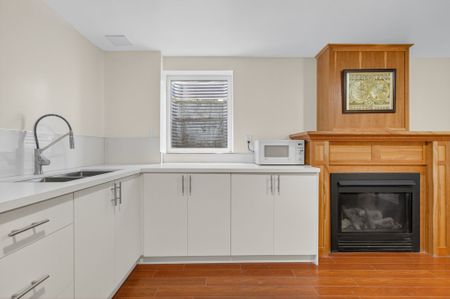 For Lease - 212 Holbeach Crescent, Waterloo, Ontario - Photo 5