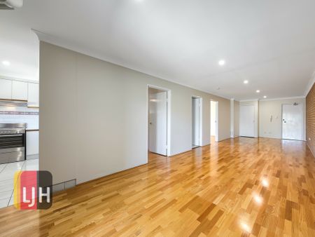 Modern 2 Bedroom Unit In The Heart Of Everton Park � Walk To Cafes And Transport - Photo 3