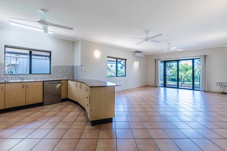 6/292 Casuarina Drive, - Photo 5